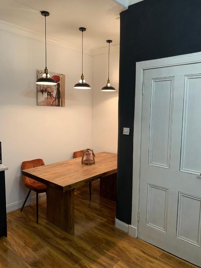 Glamours Stylish Victorian Apartment Near City Centre เอดินบะระ ภายนอก รูปภาพ