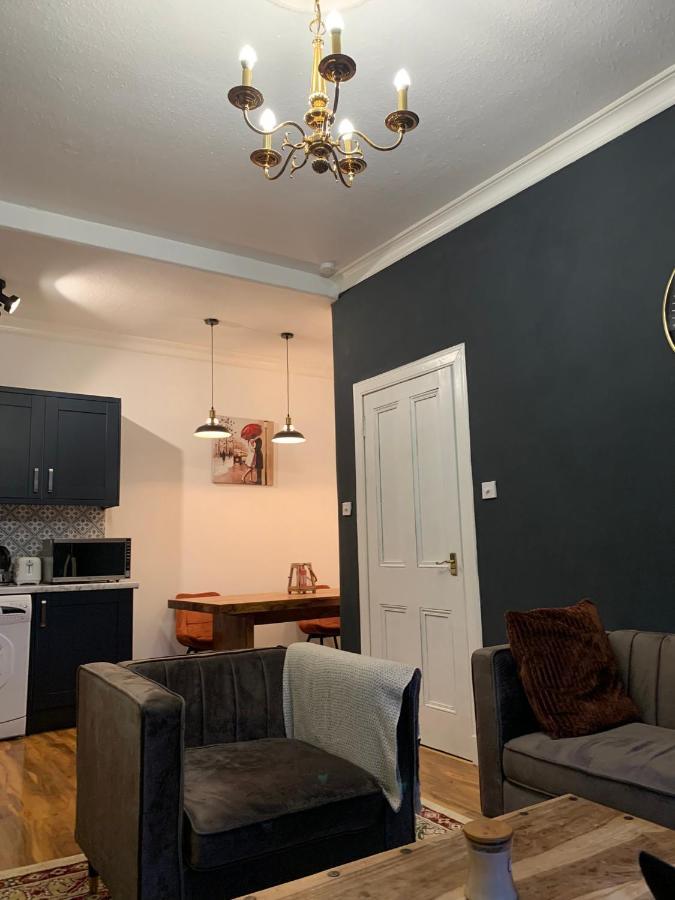 Glamours Stylish Victorian Apartment Near City Centre เอดินบะระ ภายนอก รูปภาพ
