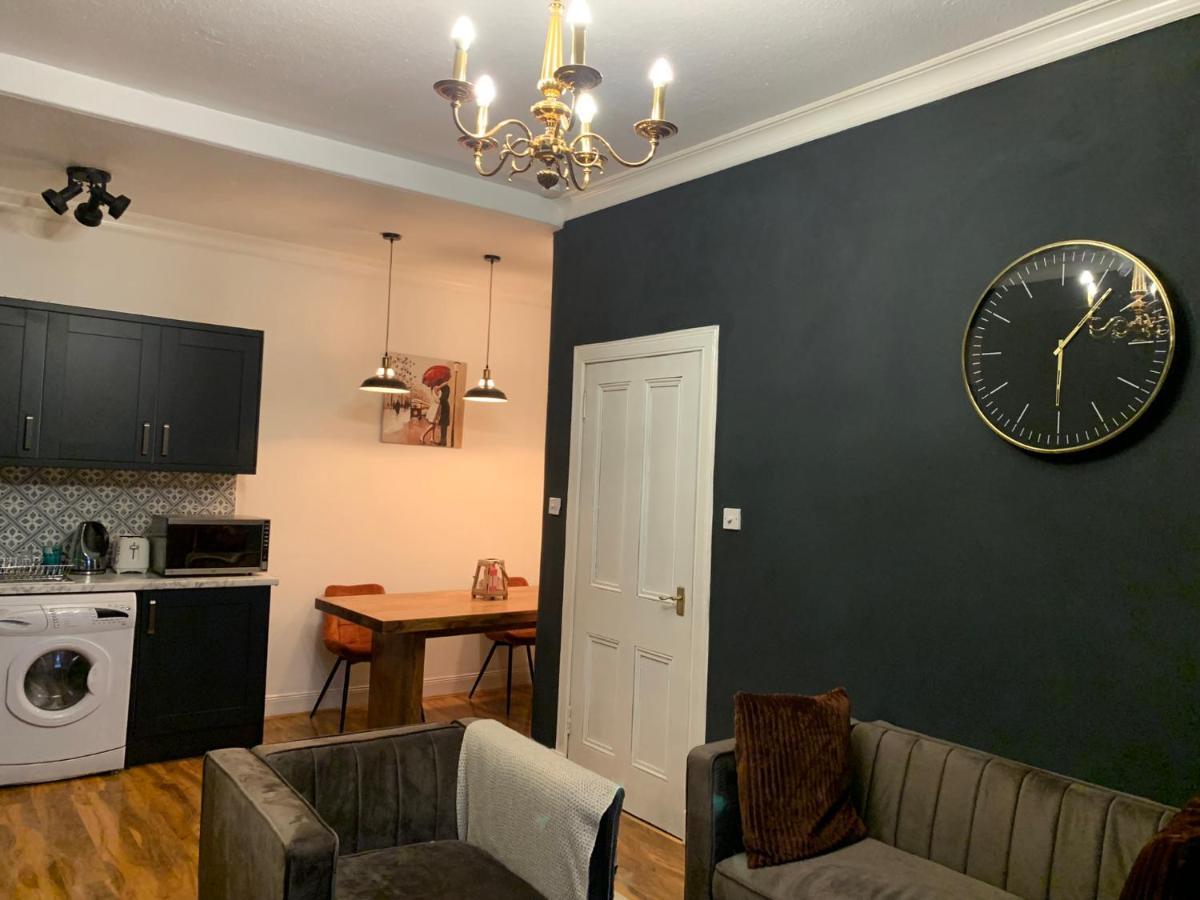 Glamours Stylish Victorian Apartment Near City Centre เอดินบะระ ภายนอก รูปภาพ